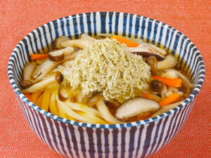 とろろ昆布ときのこの秋うどん