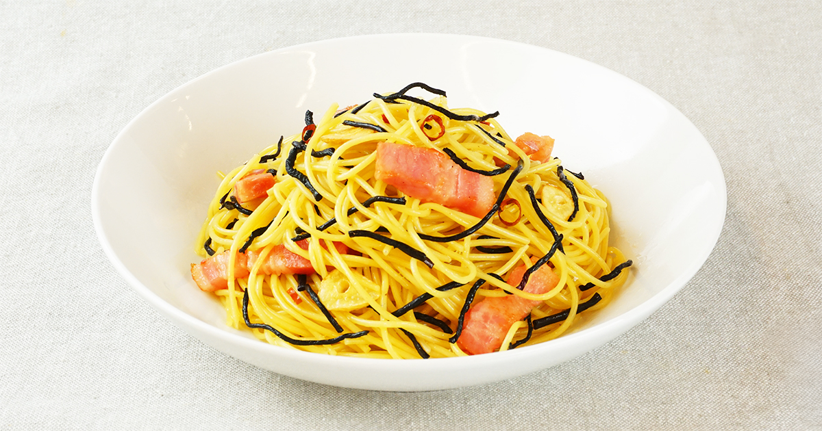 長ひじきとベーコンのペペロンチーノ | びっくらこん！レシピ | 株式