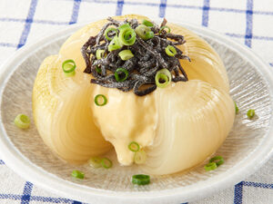 まるごと玉ねぎの塩こんぶマヨネーズ
